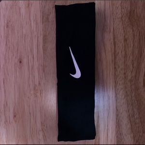 BRAND NEW Nike Headband